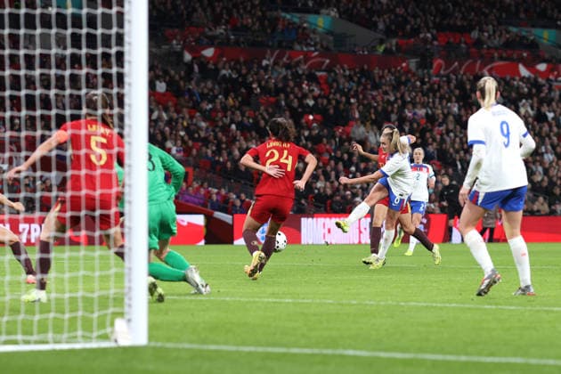 England gegen China PR Women 29. November 2025, London Internationales Freundschaftsspiel der Frauen Fußball England gegen China PR Women Georgia Stanway aus England erzielt ihr 4. Tor Foto Charlotte Wilson Abseits London UK  Copyright: xCharlottexWilsonx xOffsidexOffside