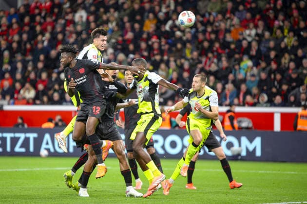 Leverkusen, Germany, 29 11 25 Aaron Anselmino Borussia Dortmund scores the goal to make it 0 1 during the Bundesliga match between Bayer 04 Leverkusen vs Borussia Dortmund at BayArena Leverkusen BayArena North Rhine Westphalia Germany Copyright: xBrauer-Fotoagenturx xAdrianxSchlx