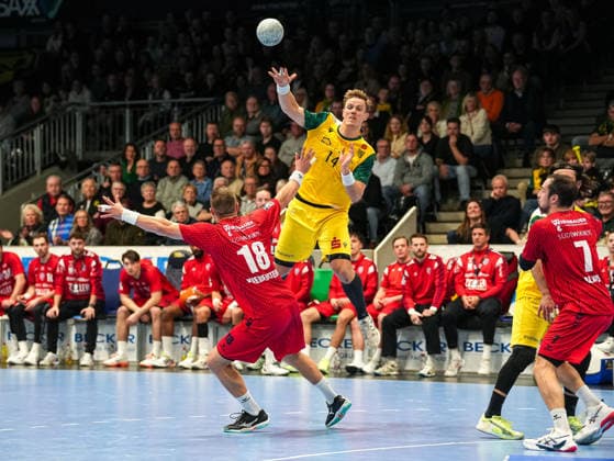 Niclas Pieczkowski VfL Eintracht Hagen, 14 on passing VfL Eintracht Hagen vs SG BBM Bietigheim, Handball, 2 Bundesliga, Matchday 13, Season 2025 2026, 29 11 2025 VfL Eintracht Hagen vs SG BBM Bietigheim, Handball, 2 Bundesliga, Matchday 13, Season 2025 2026, 29 11 2025 Hagen Copyright: xEibner-Pressefoto DamianxKruczynx EP_DKI