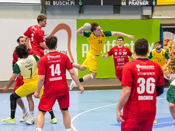 Linus Kutz VfL Eintracht Hagen, 34 on goal throw VfL Eintracht Hagen vs SG BBM Bietigheim, Handball, 2 Bundesliga, Matchday 13, Season 2025 2026, 29 11 2025 VfL Eintracht Hagen vs SG BBM Bietigheim, Handball, 2 Bundesliga, Matchday 13, Season 2025 2026, 29 11 2025 Hagen Copyright: xEibner-Pressefoto DamianxKruczynx EP_DKI