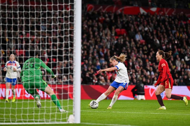 Georgia Stanway of England Women shoots and scores England Women 6th goal of the match earthly in the second half during the Women s International Friendly, Länderspiel, Nationalmannschaft match between England Women and China Women at Wembley Stadium, London, England on 29 November 2025. Copyright: xPhilxHutchinsonx 44310012
