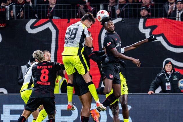 29 11 2025, Bayer 04 Leverkusen vs Borussia Dortmund, 1 Bundesliga, Matchday 12 Goal for 0 1 by Aaron Anselmino Borussia Dortmund 28 here the header shot Edmond Tapsoba Bayer 04 Leverkusen, 12 Robert Andrich Bayer 04 Leverkusen, 8 Felix Nmecha Borussia Dortmund, 8 Important note In accordance with the regulations of the DFL German Football League and the DFB German Football Association, it is prohibited to use photographs taken in the stadium or of the match in the form of sequential images or video-like photo series Copyright: xBahhoxKarax