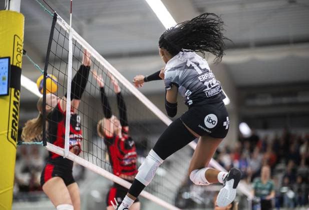 VOLLEYBALL WOMEN 7 GAME DAY 1 BL SWE ETV HAMBURG FOR EDITORIAL PURPOSES ONLY p 29 11 2025 Erfurt Volleyball 1 Bundesliga Season 2025 2026 Women 7 Matchday Riethsporthalle Schwarz Weiss Erfurt ETV Hamburg im Foto Alianza Darley 14 Schwarz Weiß Erfurt Germany Thueringen Erfurt Copyright SaschaxFromm Copyright: SaschaxFromm doc83h5zzlnvx4at0cwp88 ,EDITORIAL USE ONLY Copyright: SaschaxFromm