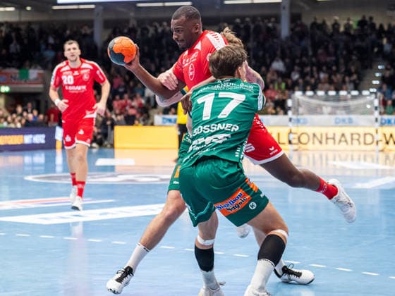 Sadou Ntanzi MT Melsungen, 91 in duel with Tim Gossner Frisch Auf Goeppingen, 17 and Victor Kloeve Frisch Auf Goeppingen, 07 , Frisch Auf Goeppingen vs MT Melsungen, Handball, 1 Bundesliga, Men, Season 2025 2026, 29 11 2025, Frisch Auf Goeppingen vs MT Melsungen, Handball, 1 Bundesliga, Men, Season 2025 2026, 29 11 2025 Goeppingen Copyright: xEibner-Pressefoto MichaelxSchmidx EP_MST