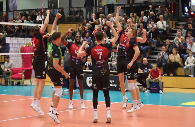 Ludwigsburg , Volleyball Bundesliga , Barock Volleys MTV Ludwigsburg vs Energiequelle Netzhoppers KW Königs Wusterhausen , Jubel Ludwigsburg