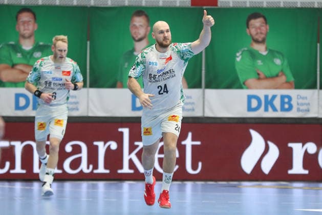 29 11 2025, xgox, Handball Daikin HBL GWD Minden SC Magdeburg emspor, v l Christian O Sullivan Magdeburg, 24 Jubel, Torjubel, jubelt über das Tor, celebrate the goal, celebration Luebbecke