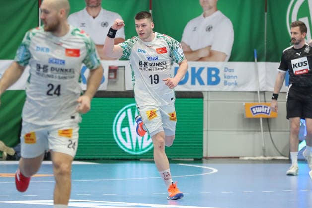 29 11 2025, xgox, Handball Daikin HBL GWD Minden SC Magdeburg emspor, v l Elvar Oern Jonsson Magdeburg, 19 Jubel, Torjubel, jubelt über das Tor, celebrate the goal, celebration Luebbecke