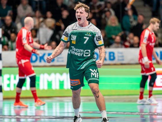 Victor Kloeve Frisch Auf Goeppingen, 07 cheers loudly, Frisch Auf Goeppingen vs MT Melsungen, Handball, 1 Bundesliga, Men, Season 2025 2026, 29 11 2025, Frisch Auf Goeppingen vs MT Melsungen, Handball, 1 Bundesliga, Men, Season 2025 2026, 29 11 2025 Goeppingen Copyright: xEibner-Pressefoto MichaelxSchmidx EP_MST