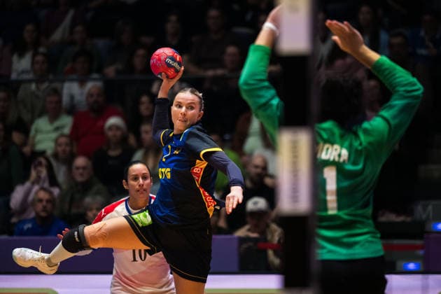 251129 Clara Lerby of Sweden during the 2025 IHF Women™s World Championship handball match between Cuba and Sweden on November 29, 2025 in Stuttgart Photo Emma Wallskog BILDBYRAN COP 320 EW0595 handball handball handball handball handball bbeng vm handball vm handbolls vm ihf handball world championship world handball championship 2025 world championship 2025 cuba sverige sweden dam bbeng bbauto sverige sweden  Copyright: EMMAxWALLSKOG BB251129EW014
