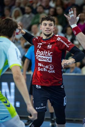 DAIKIN HBL SG Flensburg Handewitt vs VfL Gummersbach 29 11 25 Marko Grgic No 17, SG Flensburg Handewitt in attack DAIKIN HBL SG Flensburg Handewitt vs VfL Gummersbach, GP JOULE Arena on 29 11 25 Copyright: xBEAUTIFULxSPORTS MarioxM.xKobergx