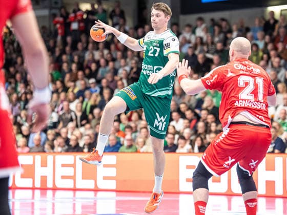 Oskar Sunnefeldt Frisch Auf Goeppingen, 27 is up in the air, Frisch Auf Goeppingen vs MT Melsungen, Handball, 1 Bundesliga, Men, Season 2025 2026, 29 11 2025, Frisch Auf Goeppingen vs MT Melsungen, Handball, 1 Bundesliga, Men, Season 2025 2026, 29 11 2025 Goeppingen Copyright: xEibner-Pressefoto MichaelxSchmidx EP_MST
