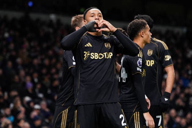 Premier League Tottenham Hotspur v Fulham Kenny Tete of Fulham celebrates goal to make it 0-1 during the Premier League match Tottenham Hotspur vs Fulham at Tottenham Hotspur Stadium, London, United Kingdom, 29th November 2025 (Photo by Harvey Murphy News Images) Copyright: xHarveyxMurphy NewsxImagesx