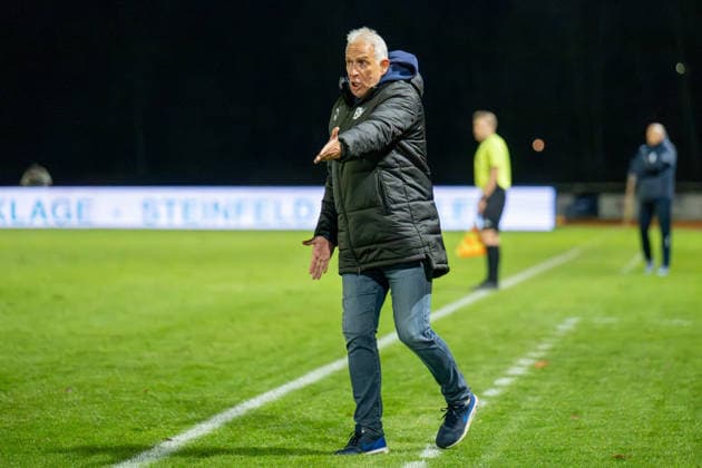 Football, Regionalliga Nord, BW Lohne Bremer SV, 21 Matchday, Season 2025 2026, 29 11 2025 Christian Neidhart Coach Blau Weiss Lohne sauer , Lohne Heinz Dettmer Stadion Niedersachsen Germany