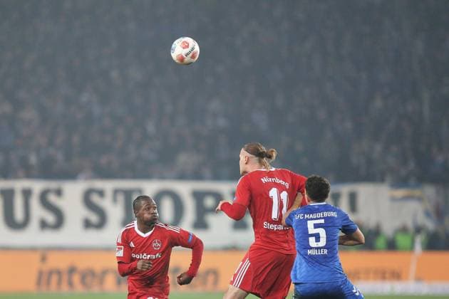 Magdeburg, Saxony-Anhalt, Germany, 29 11 2025 Avnet Arena 14 Matchday, Season 2025 26, 2 Soccer Bundesliga 1 FC Magdeburg 1 FC Nürnberg Artem Stepanov 11, 1 FC Nürnberg and Tobias Müller 5, 1 FC Magdeburg Copyright: xdtsxNachrichtenagenturx dts_96094