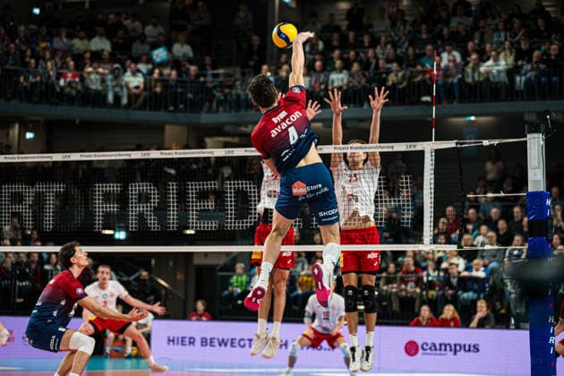 Volleyball I Men I Season 2025 2026 I Bundesliga I 8 Matchday I SVG Lüneburg SV Warnemünde I 29 11 2025 Christopher Byam 4, SVG Lüneburg in attack Copyright: xLobeca Bjorn-OlexKehmx