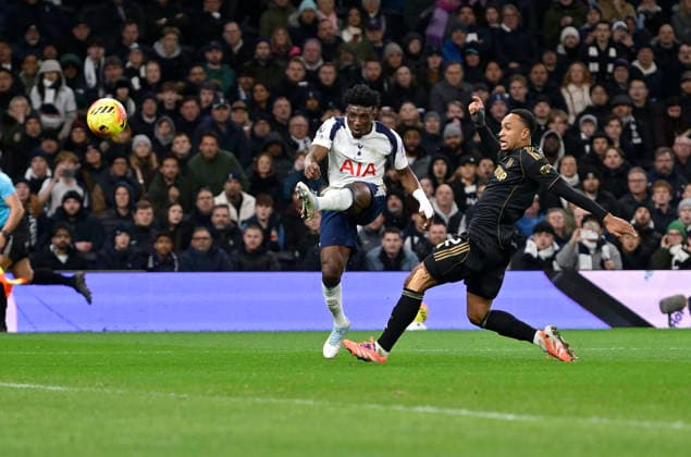 Spurs vs Fulham, Premier League GOAL Mohammed Kudus of Tottenham Hotspur pulls a goal back during the Spurs vs Fulham, Premier League match at the Tottenham Hotspur Stadium London. London Tottenham Hotspur Stadium UK Copyright: xMartinxDaltonx Spurs_vs_Fulham_291125_MD_049