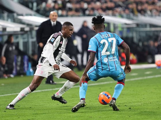 Juventus FC v Cagliari Calcio - Serie A Pierre Kalulu participates in the Serie A 2025-2026 match between Juventus and Cagliari in Torino, Italy, on November 29, 2025. Torino ITA Italy  Copyright: xLorisxRosellix originalFilename:roselli-juventus251129_npkFi.jpg