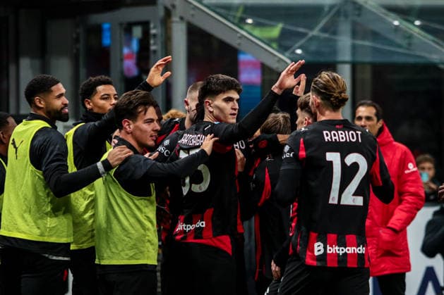 Davide Bartesaghi of AC Milan and Adrien Rabiot of AC Milan during AC Milan vs SS Lazio, Italian soccer Serie A match in Milan, Italy, November 29 2025  Copyright: xRaffaelexConti IPAxSportx xipa-agency.netx xx IPA_68530175 IPA_Agency_IPA68530175