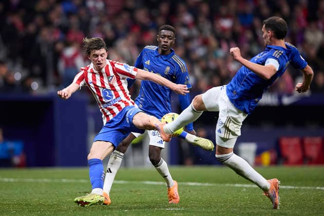 Conor Gallagher Atletico de Madrid controls the ball during the LaLiga EA Sports match between AtlÃ tico Madrid v Real Oviedo at Estadio Riyadh Air Metropolitano on November 29, 2025 in Madrid, Spain Photo by Manu Reino DeFodi Images