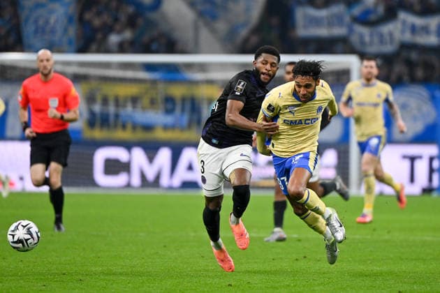 Olympique de Marseille v Toulouse FC - Ligue 1 McDonald s 2025 2026 03 Mark MCKENZIE (tfc) - 97 Pierre-Emerick AUBAMEYANG (om) during the Ligue 1 McDonald s match between Olympique de Marseille and Toulouse FC at Stade Velodrome on November 29, 2025 in Marseille, France. Marseille France  Copyright: xFEPx 776348217