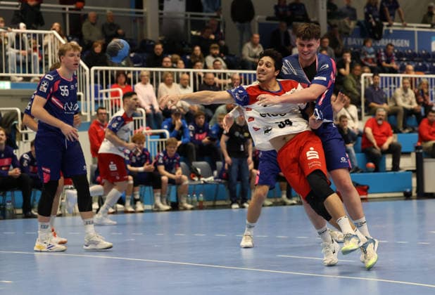 f l Frederik Sondermann TSV Bayer Dormagen 55 , Jonathan Dayan HBW Balingen Weilstetten 34 , Jan Schmidt TSV Bayer Dormagen 42 TSV Bayer Dormagen vs HBW Balingen Weilstetten, Matchday 13, Handball, 2 HBL, Season 2025 2026, 29 11 2025 TSV Bayer Dormagen vs HBW Balingen Weilstetten, Matchday 13, Handball, 2 HBL, Season 2025 2026, 29 11 2025 Dormagen Copyright: xEibner-Pressefoto ThomasxStoeckex EP_TSR