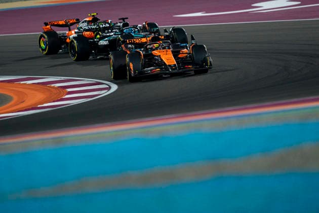 November 29, 2025, Lusail, Qatar: Australian driver OSCAR PIASTRI (McLaren F1 Team) leads at the start of the Sprint ahead of the F1 Grand Prix of Qatar at Lusail International Circuit in Lusail, Qatar. Lusail Qatar - ZUMAg147 20251129_fap_g147_019 Copyright: xJamesxGasperottix