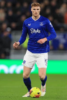 29th November 2025; Hill Dickinson Stadium, Liverpool, England; Premier League Football, Everton versus Newcastle United; Jake O& x2019;Brien of Everton controls the ball  DavidxBlunsden