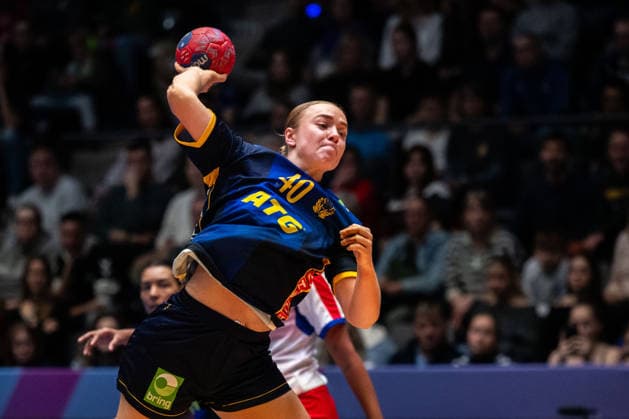 251129 Vilma Matthijs Holmberg of Sweden during the 2025 IHF Women™s World Championship handball match between Cuba and Sweden on November 29, 2025 in Stuttgart Photo Emma Wallskog BILDBYRAN COP 320 EW0595 handball handball handball bbeng vm handball vm handbolls vm ihf handball world championship world handball championship 2025 world championship 2025 cuba sverige sweden dam  Copyright: EMMAxWALLSKOG BB251129EW108