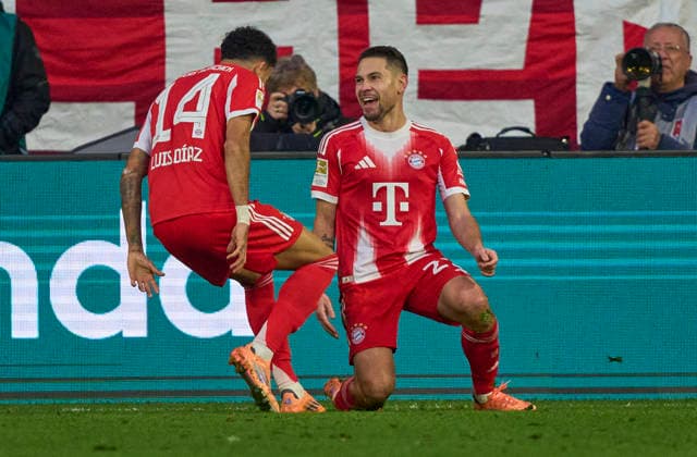 Raphael Guerreiro of FC Bayern München celebrates his goal, happy, laugh, celebration 1-1 with Luis Fernando Diaz of FC Bayern München in the match FC BAYERN MÜNCHEN - FC ST. PAULI 3-1 on November 29, 2025 at Allianz Arena München, Germany. Season 2026 2026, 1.Bundesliga, FCB, matchday 12,