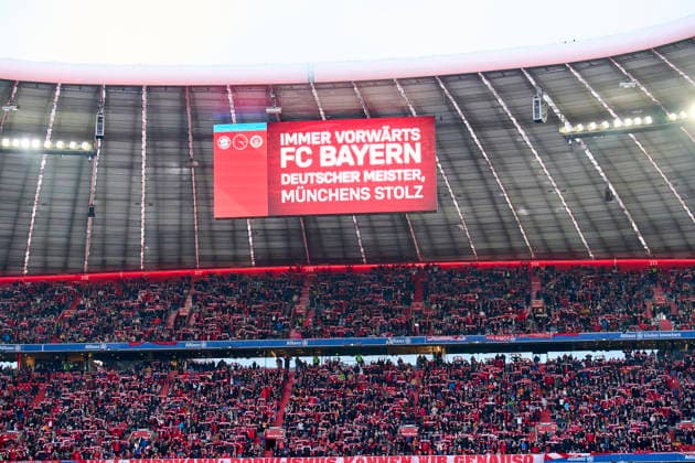 Fans sing the FC Bayern anthem before the match FC BAYERN MÜNCHEN - FC ST. PAULI 3-1 on November 29, 2025 at Allianz Arena München, Germany. Season 2026 2026, 1.Bundesliga, FCB, matchday 12,