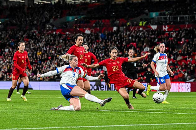 England v China PR - Women s International Friendly, Länderspiel, Nationalmannschaft Alessia Russo (9 England) shoots and scores with a goal during the International Friendly match between England Women and China at Wembley Stadium in London, England, on November 29, 2025. London Greater London United Kingdom  Copyright: xMIxNewsx originalFilename:fletcher-englandw251129_np3yh.jpg