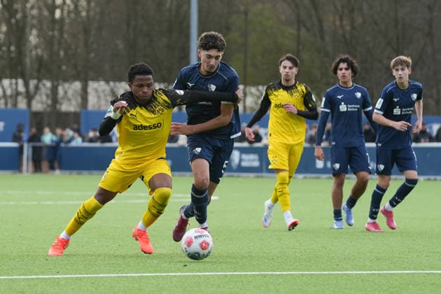 Samstag, 29.11.2025 Saison 2025 2026 14. Spieltag U17, U 17 DFB-Nachwuchsliga im TALENTWERK-Zentrum, Bochum, Germany. VfL Bochum U17 - BV Borussia Dortmund U17. Desmond Ogochuku Ndlovu (BVB)