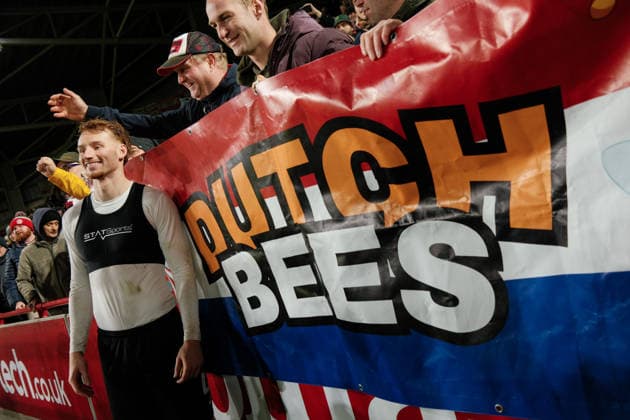 Brentford v Burnley 29 November 2025, London - Premier League Football - Brentford v Burnley - Sepp van den Berg of Brentford with dutch fans - Photo: Jacques Feeney Offside. London UK  Copyright: xJacquesxFeeneyx xOffsidexOffside