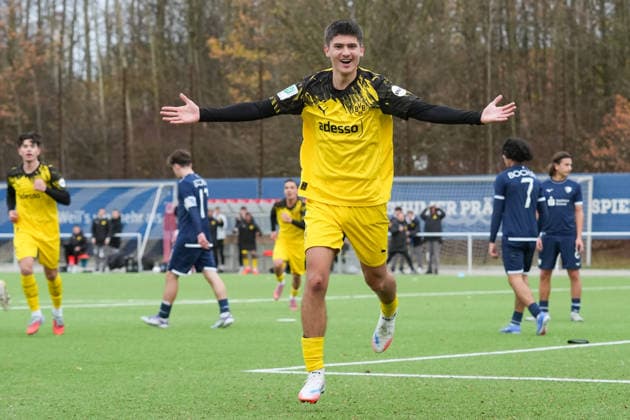Saturday, 29 11 2025 Season 2025 2026 14 Matchday U17 DFB Youth League at the TALENTWERK Center, Bochum, Germany VfL Bochum U17 BV Borussia Dortmund U17 Goal celebration after the 3 1 by Georgios Zisopoulos BVB
