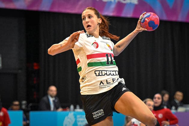 Netherlands, Handball, Womens World Championship 2025, Iran vs Hungary, 29 11 2025, Maaspoort Sports Events, s Hertogenbosch, Netherlands, Anna Albek Hungary, 11 on goal throw Copyright: xMarkusxVerwimpx