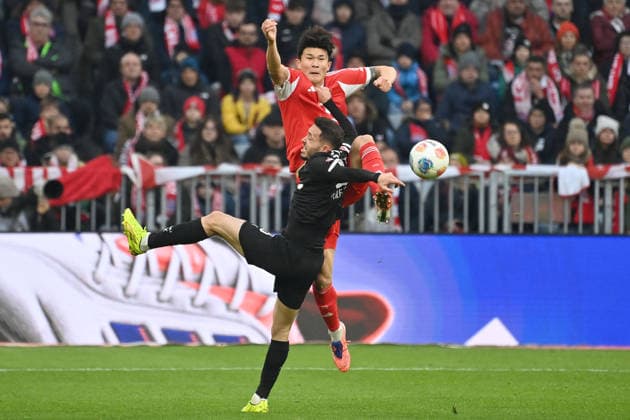 Minjae KIM FC Bayern Muenchen , Action,duel against Mathias PEREIRA LAGE St Pauli Football 1 Bundesliga Season 2025 2026, 12 Matchday, Matchday12 FC Bayern Muenchen FC St Pauli 3 1 on 29 11 2025 , A L L I A N Z A R E N A