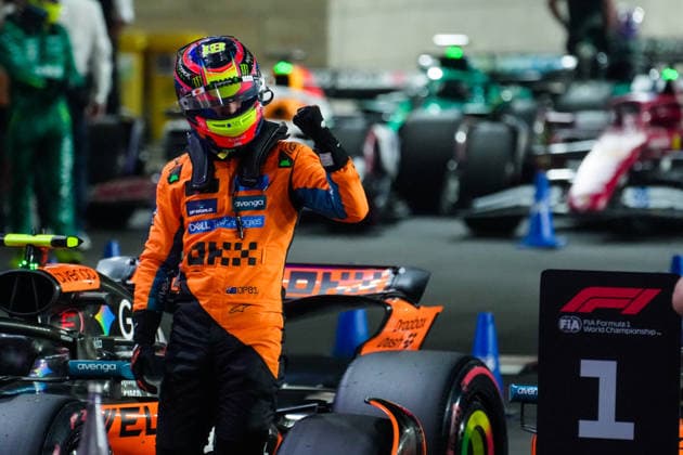 MOTORI - Formula 1 - Qatar Grand Prix 2025 - Qualifying Oscar Piastri (AUS) - McLaren Formula 1 Team - McLaren MCL39 - Mercedes during Qualify session of the Formula 1 Qatar Airways Qatar Grand Prix 2025 at Losail International Circuit, ahead of Round 23 of 24 of the 2025 FIA Formula One World Championship, WM, Weltmeisterschaft (November 28-30, 2025). Qatar Qatar  Copyright: xIPAxSport ABACAx