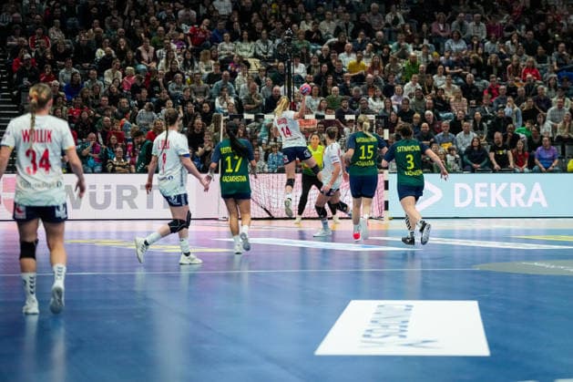 Women s Handball World Championship 2025 Kazakhstan Norway Trier, Germany 20251129 Norway s Kristine Breistol during the group stage match in the Women s Handball World Championship between Kazakhstan and Norway in the SWT Arena Photo Beate Oma Dahle NTB Trier Germany EDITORIAL USE ONLY RESTRICTED USE FOR BETTING COMPANIES  Copyright: xBeatexOmaxDahlex xNTBx