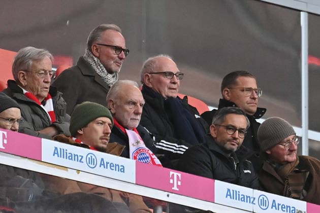VIP Tribue hi v li Karl Heinz RUMMENIGGE, former Chairman of the Board Uli HOENESS Höness,Honorary President Bayern Muenchen ,Max EBERL Chief Sports Officer FC Bayern Muenchen , center left Heinrich von PIERER, Soccer 1 Bundesliga Season 2025 2026, 12 Matchday, Matchday12 FC Bayern Muenchen FC St Pauli 3 1 on 29 11 2025 , A L L I A N Z A R E N A