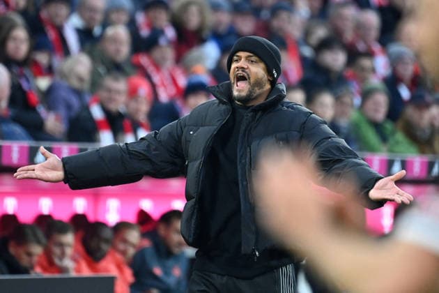Coach Vincent KOMPANY Bayern Muenchen , Anger,anger,gesture,single image,cropped single image,half figure,half figure Football 1 Bundesliga Season 2025 2026, 12 Matchday, Matchday12 FC Bayern Muenchen FC St Pauli 3 1 on 29 11 2025 , A L L I A N Z A R E N A