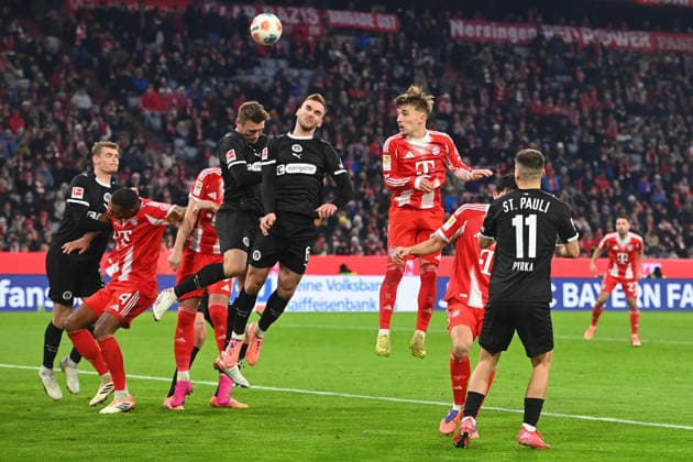 Penalty area scene with Lennart KARL Bayern Muenchen ,James SANDS St Pauli , Hauke WAHL St Pauli Action Soccer 1 Bundesliga Season 2025 2026, 12 Matchday, Matchday12 FC Bayern Muenchen FC St Pauli 3 1 on 29 11 2025 , A L L I A N Z A R E N A