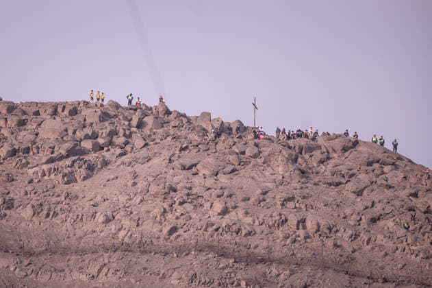 Palmeiras v Flamengo: Final Copa CONMEBOL Libertadores 2025 LIMA, PERU - NOVEMBER 29: Fans watch the game from the hills during the Final Copa CONMEBOL Libertadores 2025 match between Palmeiras and Flamengo at Monumental Stadium on November 29, 2025, in Lima,Peru. (Photo by Guilherme Veiga PxImages) Sao Paulo Monumental Stadium Lima Peru Copyright: xGuilhermexVeigax