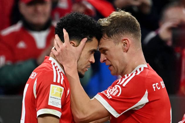 Goal celebration from left Luis DIAZ Bayern Muenchen , Joshua KIMMICH Bayern Muenchen , Jubel,Freude,Begeisterung,Aktion Fussball 1 Bundesliga Saison 2025 2026, 12 Spieltag, Spieltag12 FC Bayern Muenchen FC St Pauli 3 1 am 29 11 2025 , A L L I A N Z A R E N A