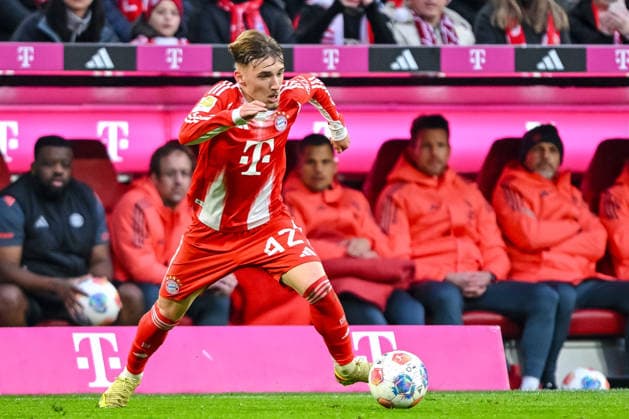 Lennart Karl Bayern München in action, am Ball, Einzelaktion waehrend des spiels der Bundesliga zwischen FC Bayern München und FC St Pauli, Allianz Arena am 29 November 2025 in München, Germany Photo by Harry Langer DeFodi Images Lennart Karl Bayern München controls the Ball during the Bundesliga match between FC Bayern München and FC St Pauli at Allianz Arena on November 29, 2025 in München, Germany Photo by Harry Langer DeFodi Images DFL regulations prohibit any use of photographs as image sequences and or quasi video Photo by Harry Langer DeFodi Images DFL regulations prohibit any use of photographs as image sequences and or quasi video
