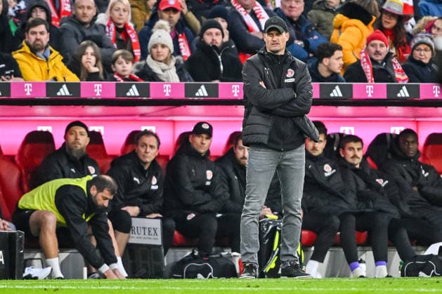 Trainer Alexander Blessin FC St Pauli Looks on during the Bundesliga match between FC Bayern München and FC St Pauli, Allianz Arena on November 29, 2025 in Munich, Germany Photo by Harry Langer DeFodi Images Trainer Alexander Blessin FC St Pauli Looks on during the Bundesliga match between FC Bayern München and FC St Pauli at Allianz Arena on November 29, 2025 in München, Germany Photo by Harry Langer DeFodi Images DFL regulations prohibit any use of photographs as image sequences and or quasi video Photo by Harry Langer DeFodi Images DFL regulations prohibit any use of photographs as image sequences and or quasi video