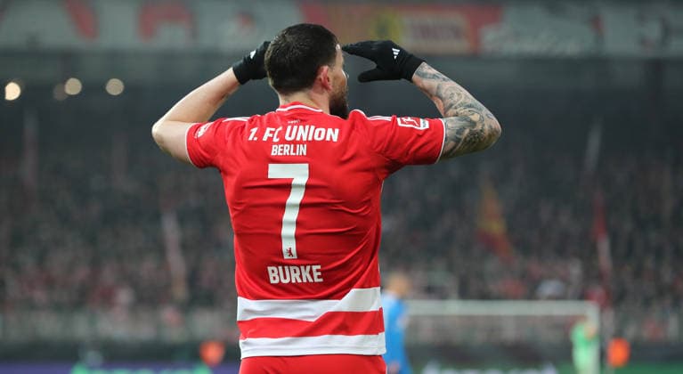 Oliver Burke disappointed after missed goal chance Disappointment Action Upper body Sport Football Soccer Bundesliga Men DFL 12 Matchday Season 2025 2026 29 11 2025 1 FC Union Berlin FCU vs 1 FC Heidenheim FCH DFL regulations prohibit any use of photographs as image sequences and or quasi video