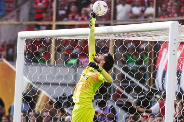 Palmeiras v Flamengo - Copa CONMEBOL Libertadores 2025 Final Lima, Peru - November 29: Goalkeeper Agustin Rossi of Flamengo during the Copa CONMEBOL Libertadores 2025 Final match between Palmeiras and Flamengo at Estadio Monumental U de Lima. Copyright: xLatinxSportxImagesx
