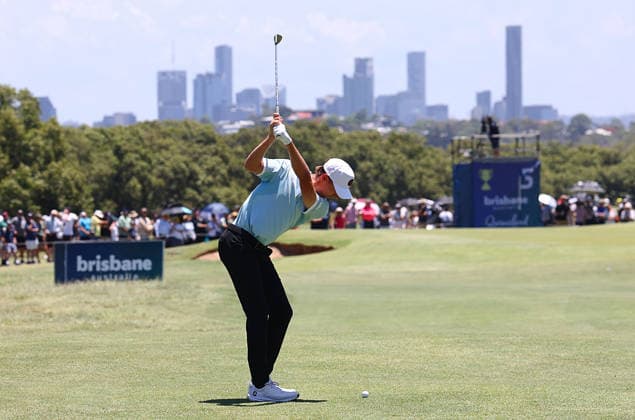 GOLF AUSTRALIAN PGA, Golf Herren Spain s David Puig hits an approach shot on the 5th hole during the Final Round of the Australian PGA Championship at Royal Queensland Golf Club in Brisbane, Sunday, November 30, 2025. ( NO ARCHIVING, EDITORIAL USE ONLY BRISBANE QUEENSLAND AUSTRALIA  Copyright: xx 20251130194322950701