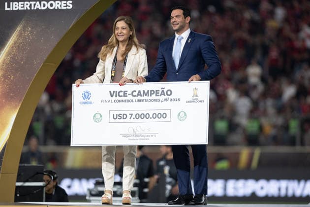 LIMA (PE), 11 28 2025 - LIBERTADORES FLAMENGO x PALMEIRAS - Leila Pereira and Samir Xaud during the match between Palmeiras and Flamengo, valid for the Final of the Copa Libertadores de America, held at Estadio Monumental U, on the afternoon of this Saturday, the 29th. (Photo: Crizam Franca Photo Premium SPP) 30930 (Crizam FranoÂßa, Crizam Franca SPP) Copyright: xCrizamxFranoÂßa,xCrizamxFrancax xSPPx spp-en-CrFrCrFr-crizam_franca_photo_premium_326648