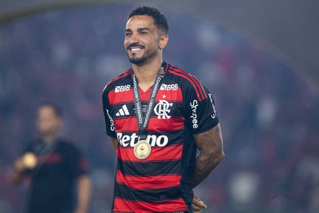 LIMA (PE), 11 28 2025 - LIBERTADORES FLAMENGO x PALMEIRAS - Danilo during the match between Palmeiras and Flamengo, valid for the Final of the Copa Libertadores de America, held at Estadio Monumental U, on the afternoon of this Saturday, the 29th. (Photo: Crizam Franca Photo Premium SPP) 30930 (Crizam FranoÂßa, Crizam Franca SPP) Copyright: xCrizamxFranoÂßa,xCrizamxFrancax xSPPx spp-en-CrFrCrFr-crizam_franca_photo_premium_326667